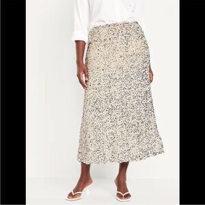 Old Navy Cream and Black A-Line Skirt